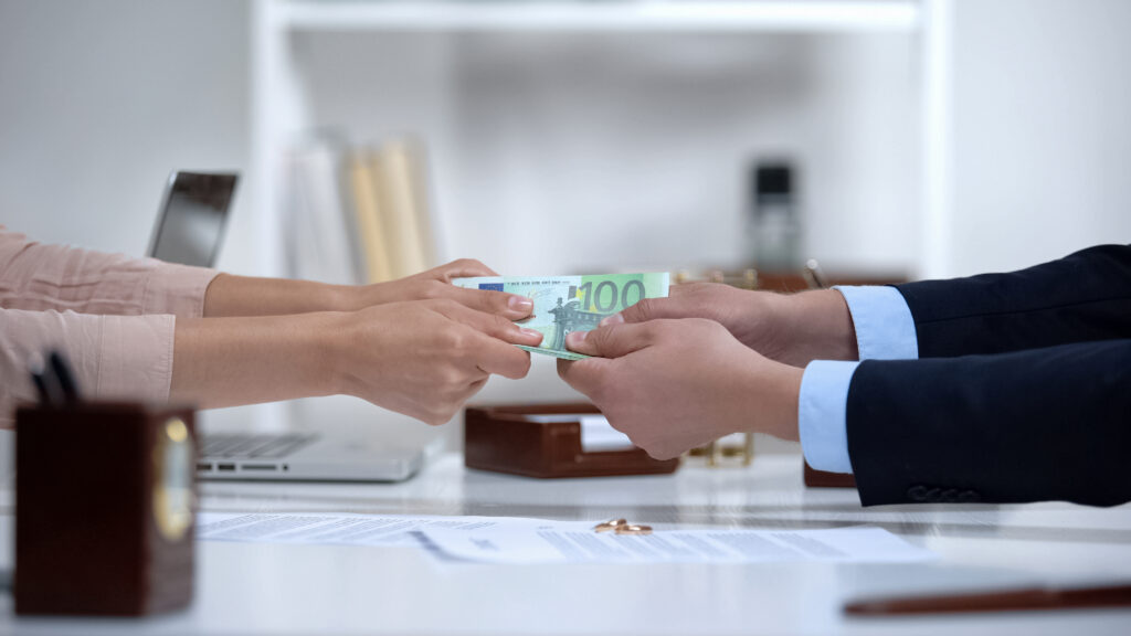 Resolving Debt When You Divorce
